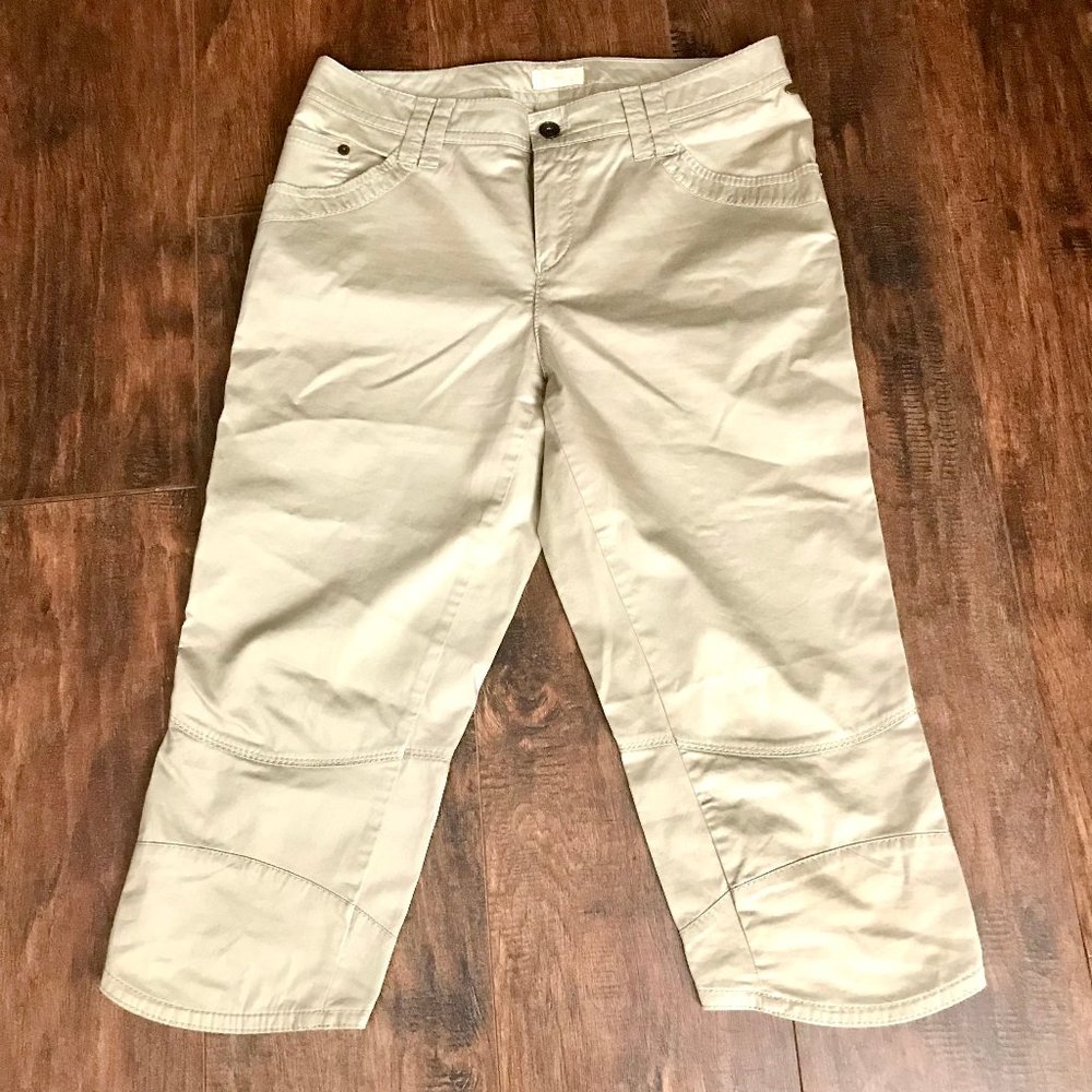 Rosner German Designer Capri Pants – Beige – US 4 / DE 36 – Like New